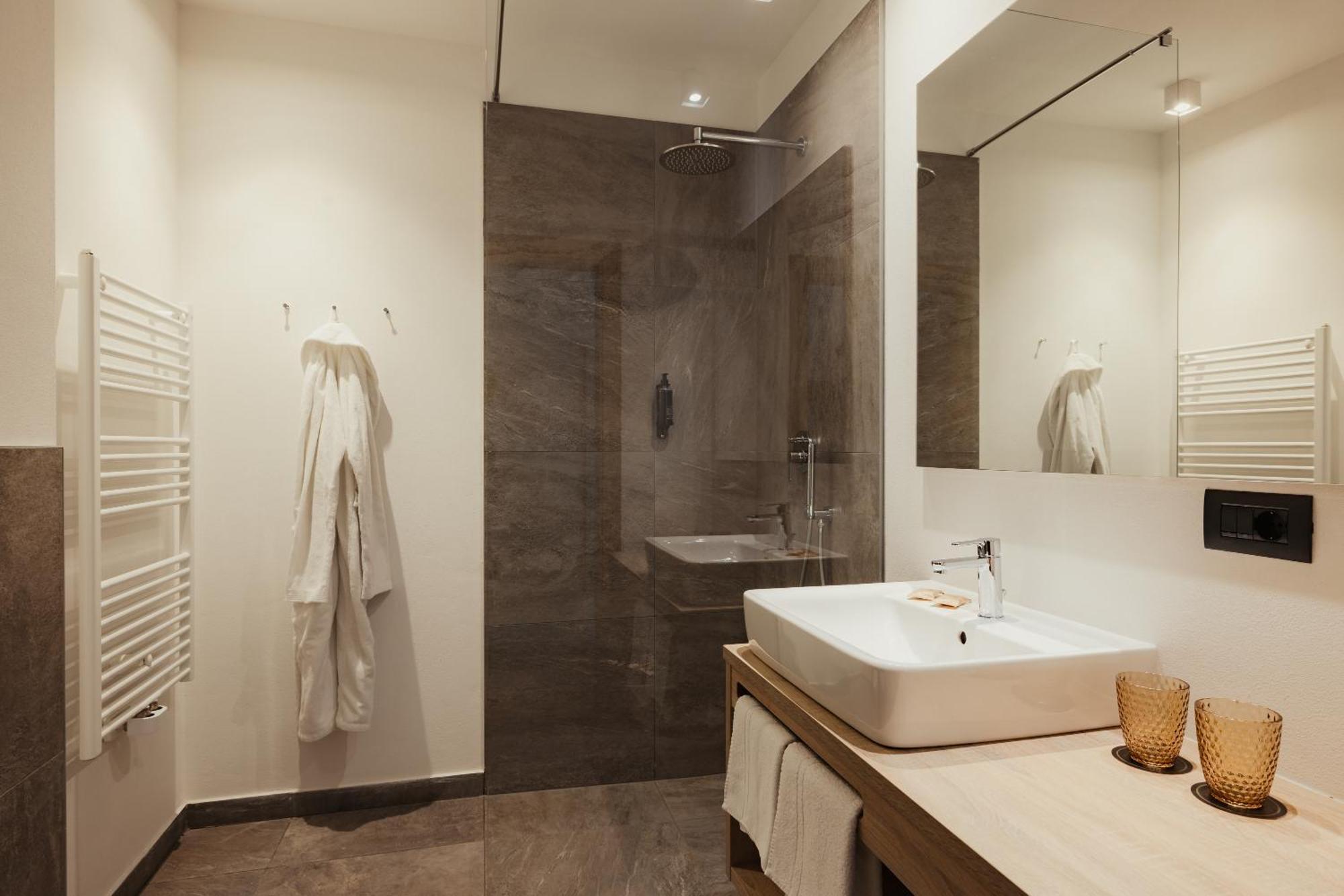 Hotel Boe Sport And Nature アラッバ エクステリア 写真