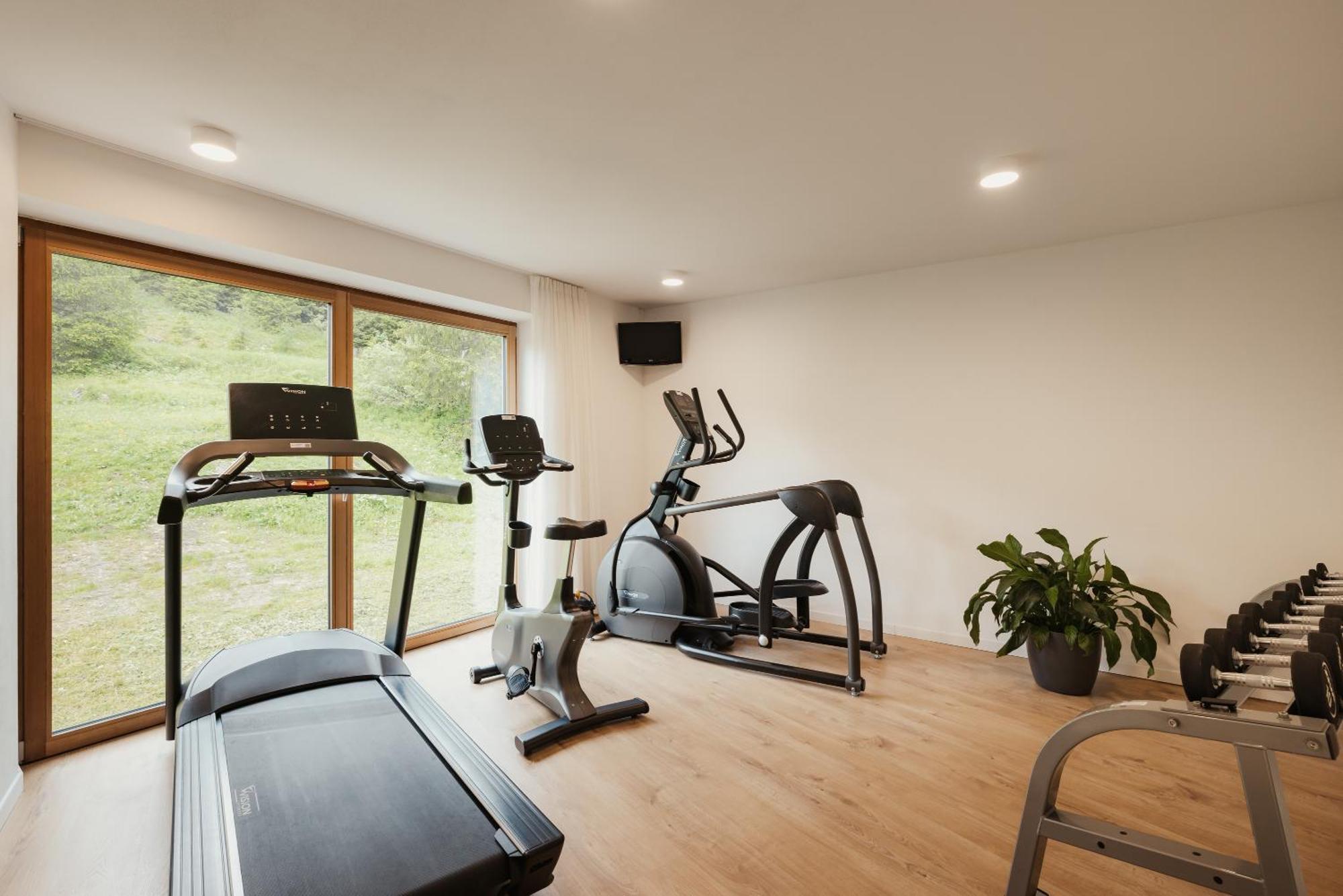 Hotel Boe Sport And Nature アラッバ エクステリア 写真