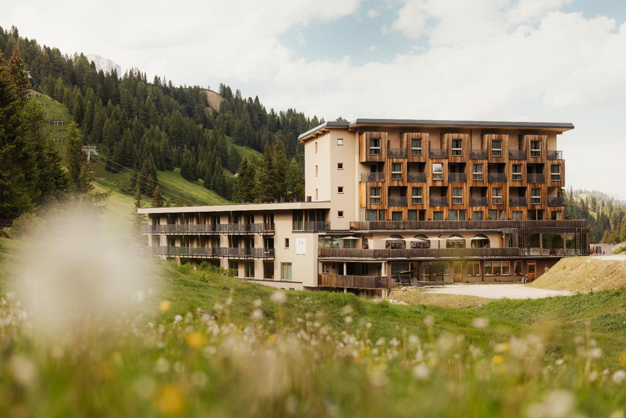 Hotel Boe Sport And Nature アラッバ エクステリア 写真