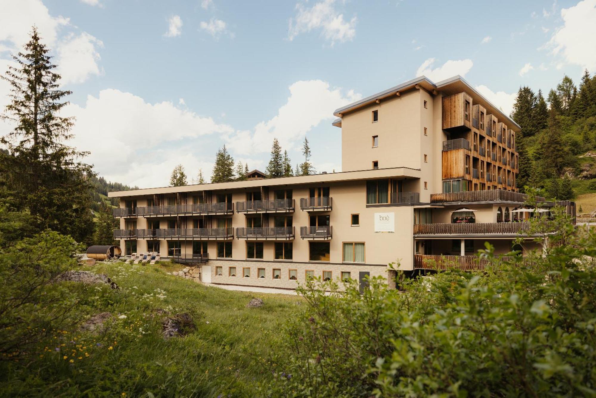 Hotel Boe Sport And Nature アラッバ エクステリア 写真